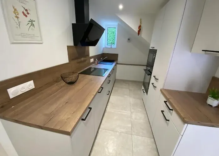 Maison Neuve Tout Confort, Deux Chambres